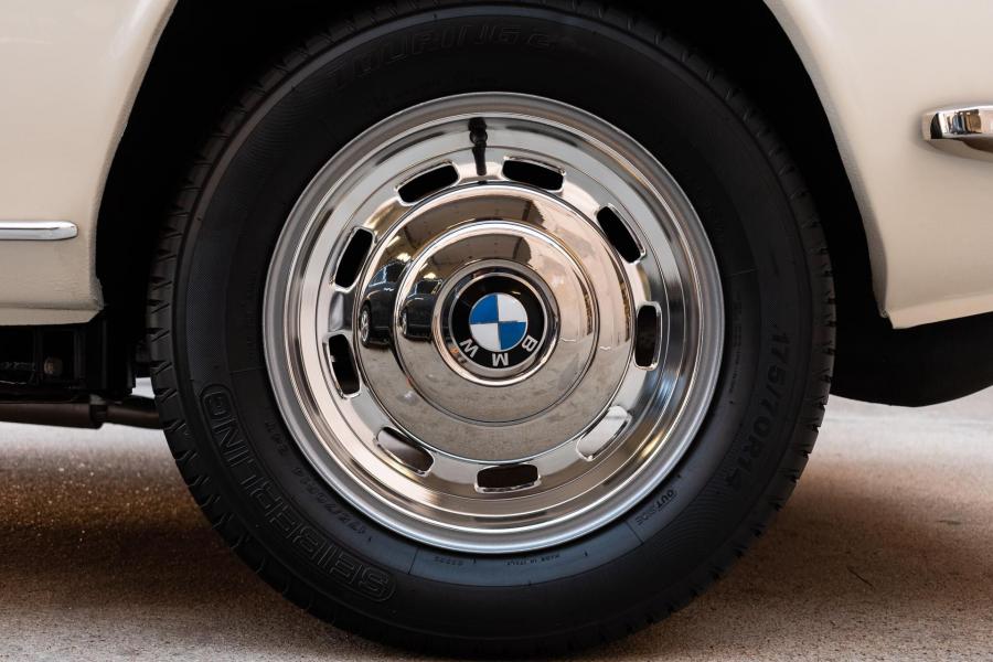 Колеса BMW Glas 1600 GT 1968 года  (фото 37 из 155)